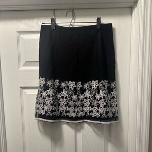 White House Black Market Black and White Floral Pencil Skirt